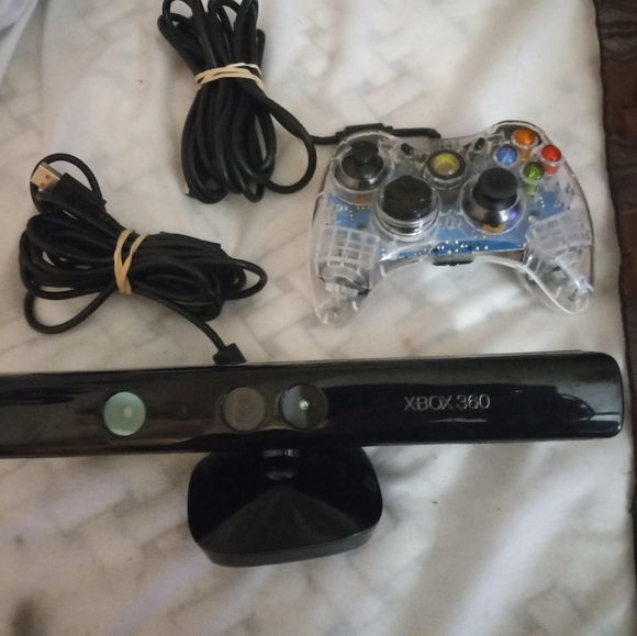 Xbox 360 Other - Bundle Of Xbox 360 Kinect and Wired Xbox 360 Remote